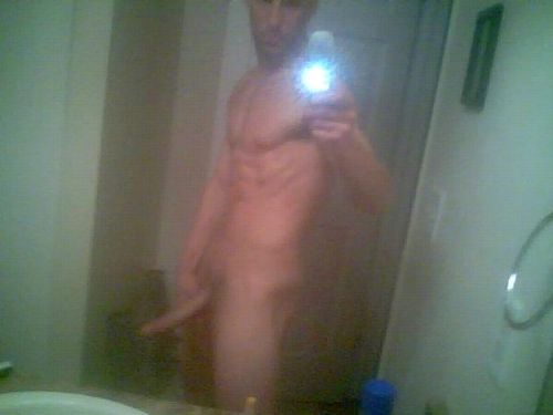 Porn photo guysexting:  College Pole Vaulter Andrew