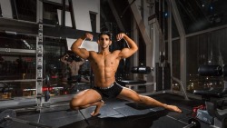   Anant Chhabda | @anantaestheticsVegan Bodybuilder//Banana Lovers[This and more HERE]