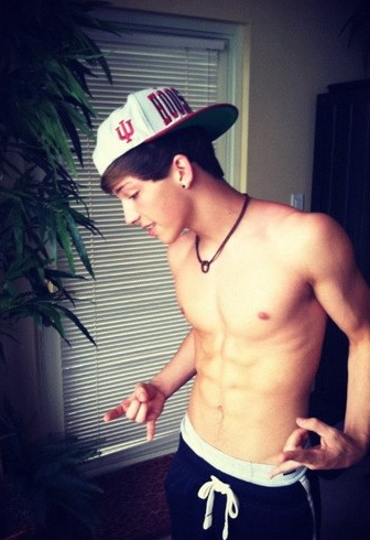 1boy4every1:  Follow 4 more ❤  