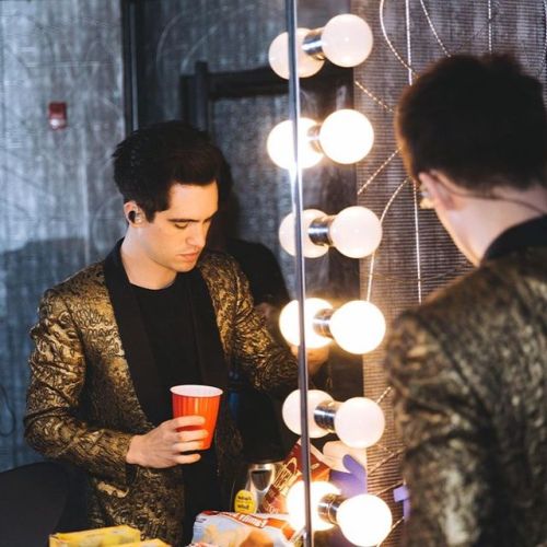 panicatthedisco: Louisville KY. - @jakechams #deathofabachelortour