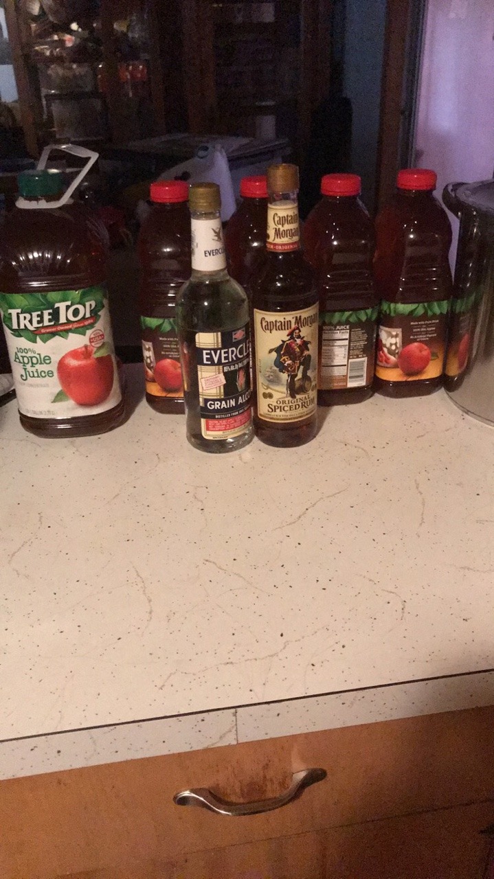 Mmm time for more Apple Pie 🍎🥃