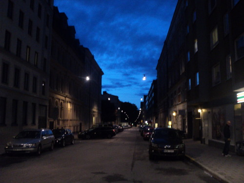 maneuu:  Stockholm sky in June around 23