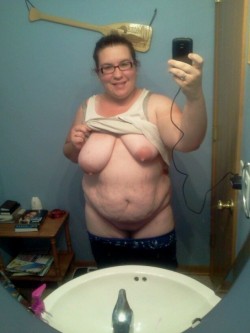 overweight-impressive-bitches: First name: EmilyPics: 78Naked pics:  Yes.Looking: Men/Couple Profile: CLICK HERE   I don’t know why but I love a woman with two different sized titties!