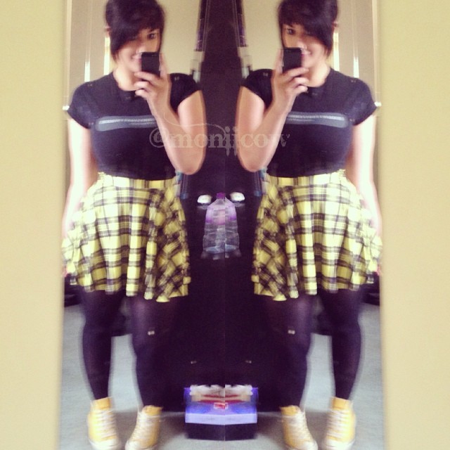 moniicow:  #blackmilk #yellow #tartan #converse #allstars 