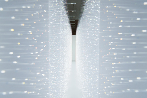haloheliac:Sense of Field by Hitomi SatoWhen I see the “shimmer" of light, images of various na