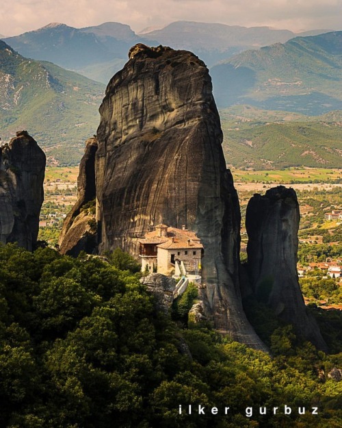 ilkergurbuz-blog:METEORA #Kalabaka #religion #church #monastery #holy #rocks #unescoworldnaturalheri