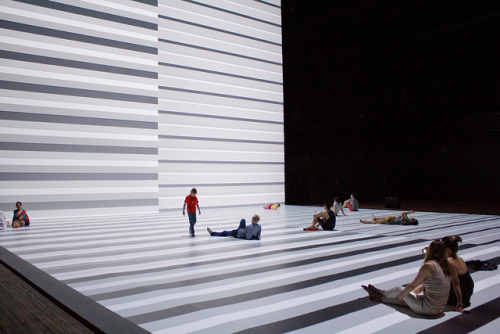 luxori:  Ryoji Ikeda - Transfinite 7344 by watz on Flickr.