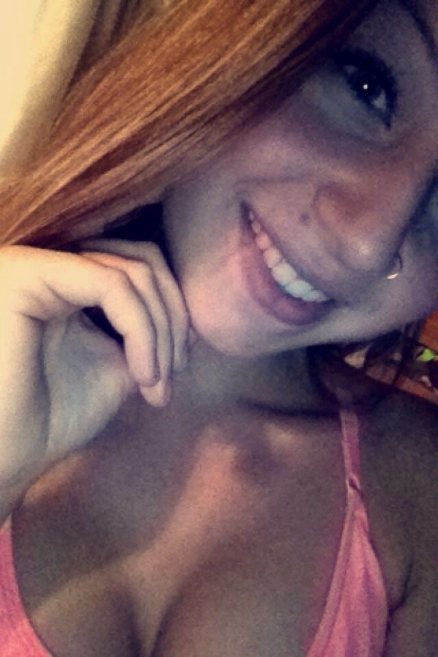 bruisedesophagus:  queen of half faced selfies? 👑
