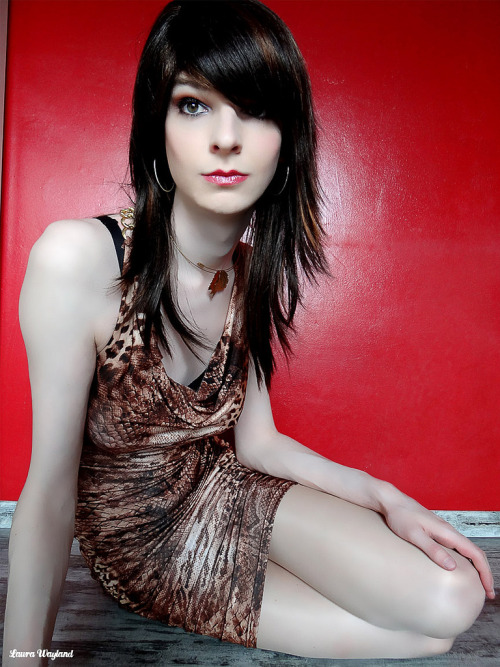 dreamtgirls:  Laura Wayland