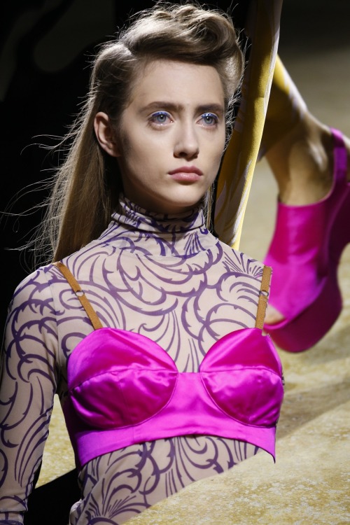 Paris Fashion Week SS16: Day 1 We talked to stylist, Mindy Pelayo, about her favorite PFW shows