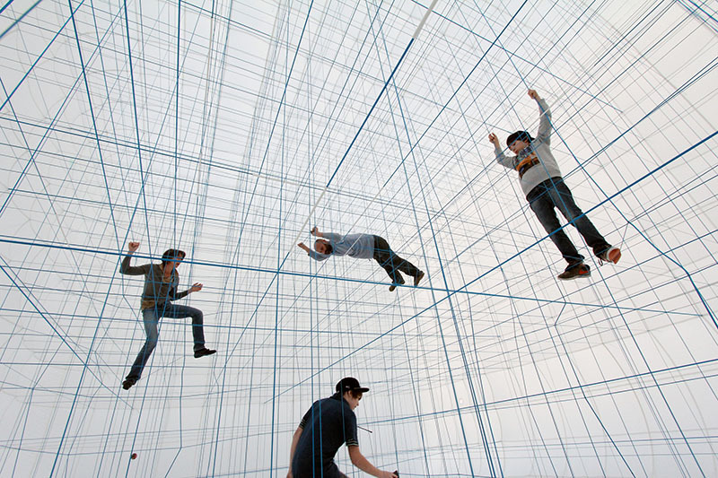 phoeni-xx:  sixpenceee:  Created by Croatian-Austrian collective Numen/For Use, String