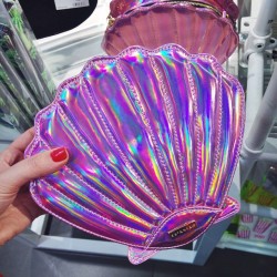 thatssoyesterdayuk:  Seriously can’t stop thinking about this clutch from @skinnydiplondon 😭😭 Makes me want to dye my hair red, and find a lobster that can sing. 🐠🐟🐬🌌🐠🐟🐬 #fbloggers #bbloggers #lbloggers #skinnydip #clutch