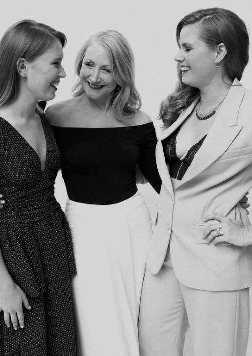 wonder-gadot:Amy Adams, Eliza Scanlen & Patricia Clarkson for HBO Promo Tour (2018).