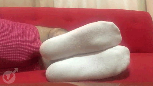 guyfootthing:Sock stripCheck out exposedleo