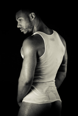 thegaysideofbi:  theofficialbadboyzclub:  Darkness  Thegaysideofbi: Jeff
