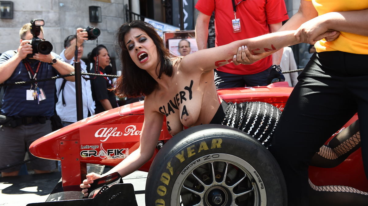 LIBERARON.La mujer detenida cuando irrumpió en un evento del Gran Premio de Canadá de la Fórmula 1, que fue identificada como Neda Topaloski, quien es conocida por ser una de las militantes del grupo Femen, el cual se considera como una organización...