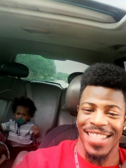 thechroniclesofpoplockp:  scrandall:  thechroniclesofpoplockp:  Jammin in the car with little man 