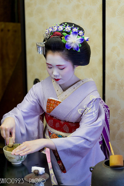 geisha-kai:  September 2014: maiko Umechie as a host of a tea ceremony by Saito0923