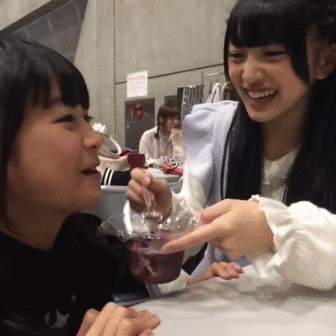 soimort:幕張に天使がいた！！可愛すぎる小６こと、まきちゃんと私の推しメン美音ちゃん♡♡一生見てられるこの動画。