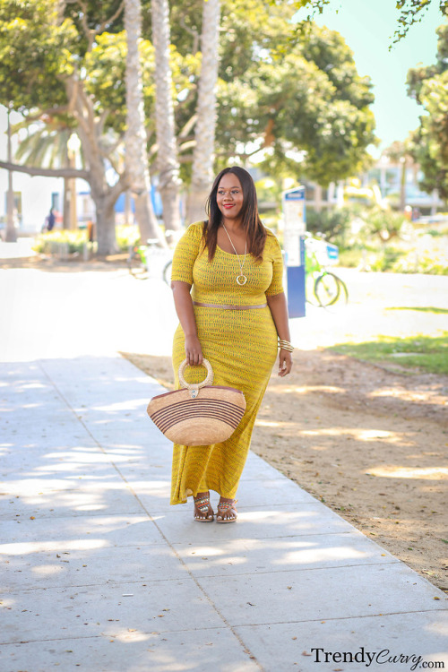 Spring Maxi Outfit details on TrendyCurvy.comPhotographer: Steve Suavemente