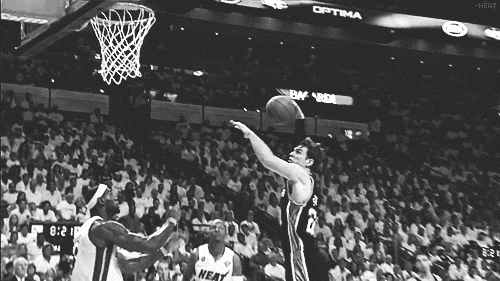 -heat:  LeBrons monster block on Splitter.   Protect this house (salute)