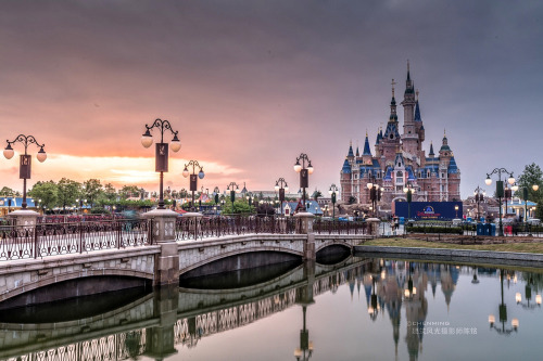 Porn Pics mingsonjia:  Shanghai Disneyland by 白日梦想家陈铭