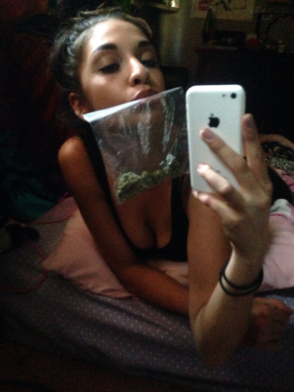 lovelyscars:  lil bit of weed always makes my day a lil better 😇