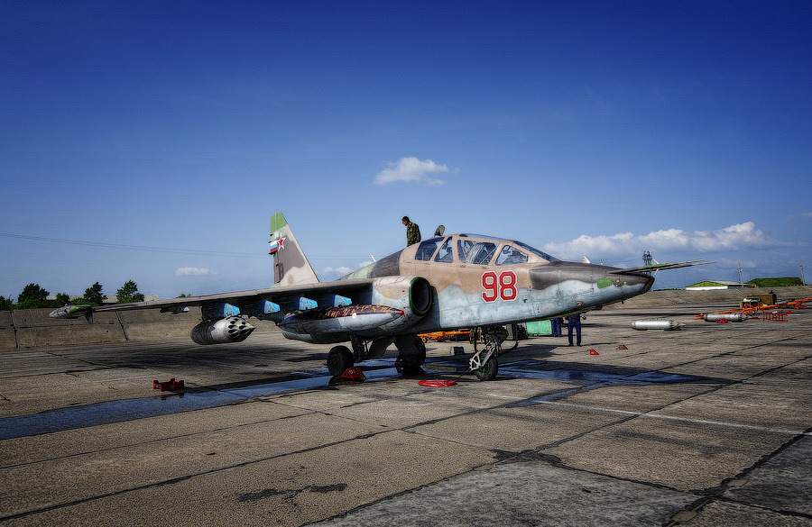 rocketumbl:  Su-25 