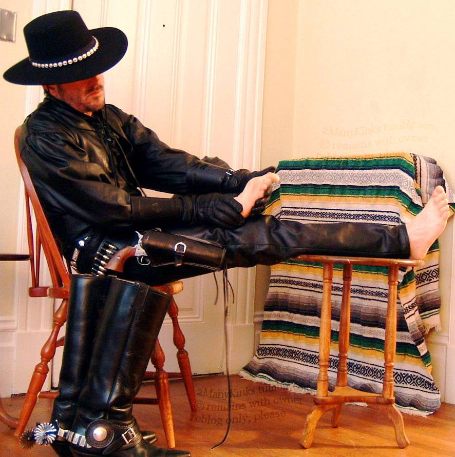 2manykinks: When you speak to a completely sexy MAN of a cowboy, who is a head-to-toe