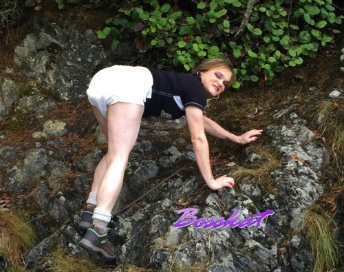 More fun crawling in a wet Tena diaper at the beach. Lots more pics to follow : ) 