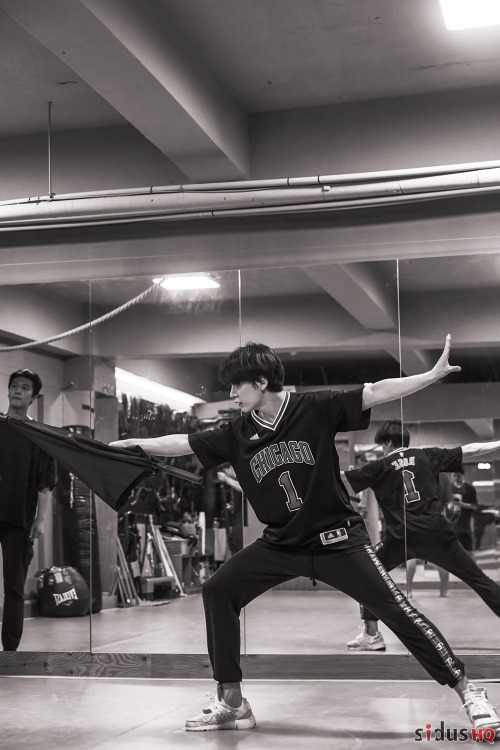 210304 DONGHYUN training for his leading role of the movie 인싸 (INSSA) ~ part 2Cr: sidusHQ @-}– *-*