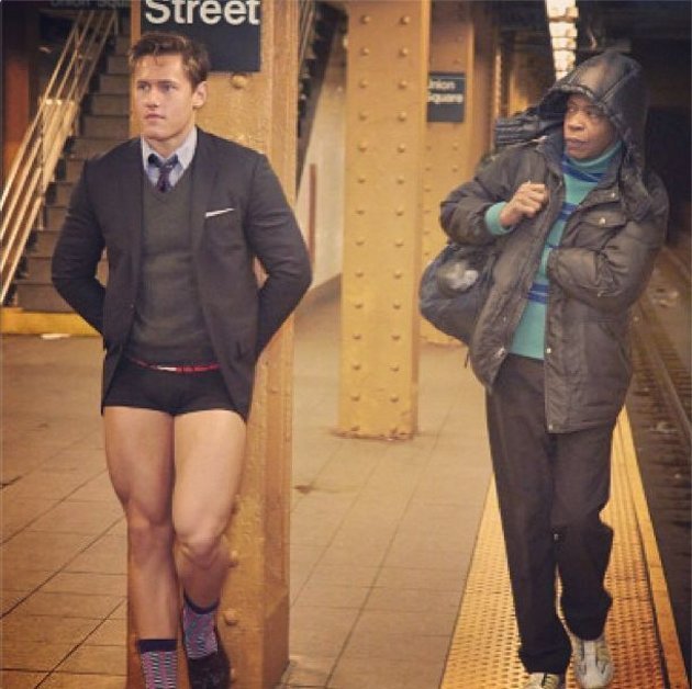 No pants subway ride day