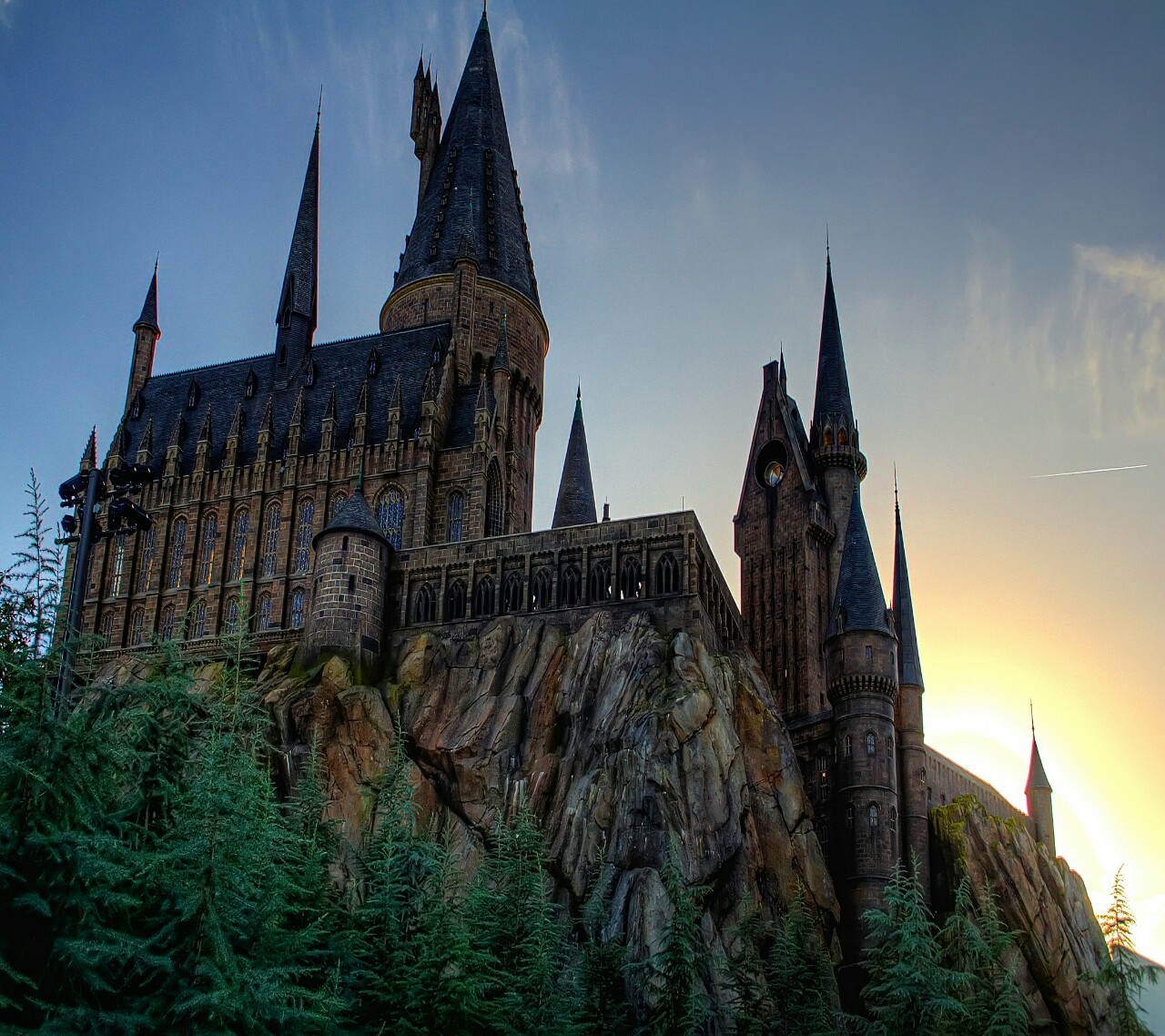 fire-dragon-secret-art:  &ldquo;Hogwarts will always be there to welcome you
