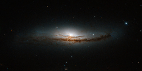 Secrets at the heart of NGC 5793 js