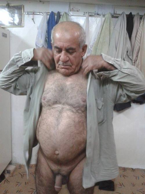 lopeservile:  arabian master i worship http://lopeservile.tumblr.com/ 