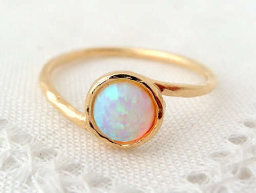 Opal Ring //EldorTinaJewelry