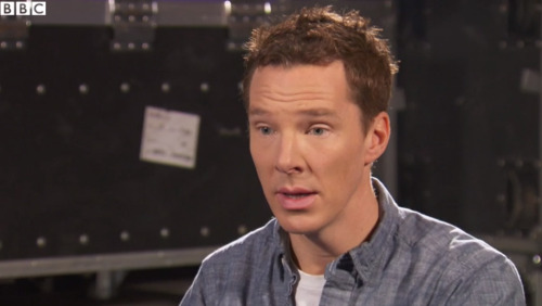 cumberbuddy: Video: Sherlock’s Benedict Cumberbatch describes Eric Cantona meeting. 