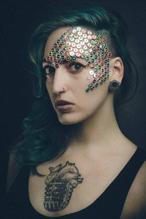 brisenblackout:  Beauty   📷 Simone Soldà 💄 Vera Carbone