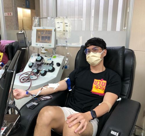 下午學生突然請假，那就來捐個血吧～ T-shirt: @bangkoksakthi #YorkLu #呂承祐 #blooddonation #blooddonor #platelets #plat