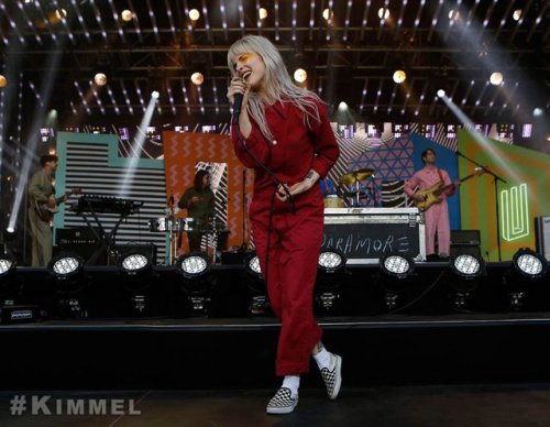 paramoreupdates:Paramore performing on Jimmy Kimmel Live - 2017 May 17 