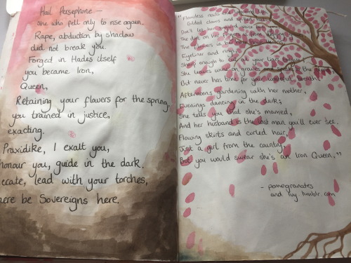 Devotional JournallingI saw a post recently by @thepastelpriestess on devotional journalling and wan