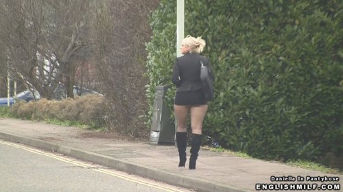 daniellainpantyhose:  sexy ass street walk in pantyhose and boots - http://www.englishmilf.co.uk/daniella-pantyhose/ <<< watch this video now 