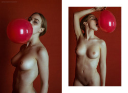 Andreapasson:  “Dame Avec Ballon” - The Series© Andrea Passon - Model: Claudia