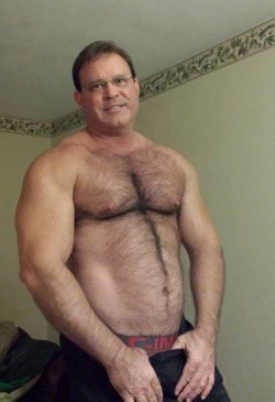 MUSCLE MAN DADDY