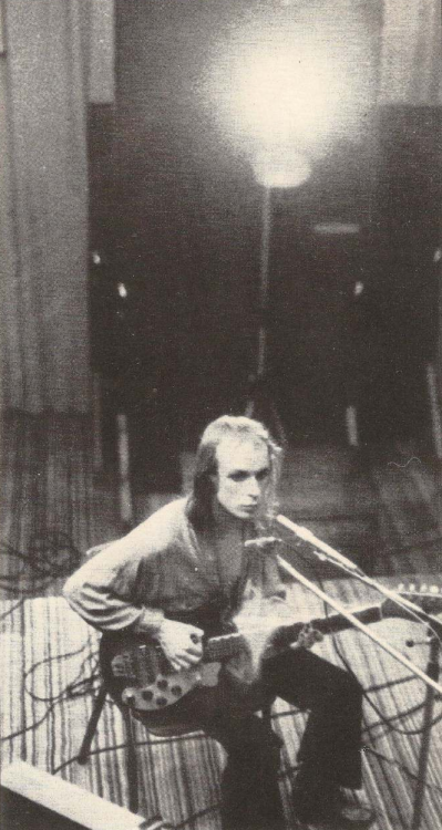 moredarkthanshark:Brian Eno in the studio during the recording of his 1973 debut album, Here Come The Warm Jets [image courtesy of Rory W.]