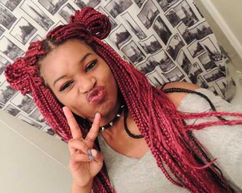 s1uts:  blacksilk-gothmodel:  beauafrique:  Oh my braids <3  Yep I’m obsessed with box braids  My next style