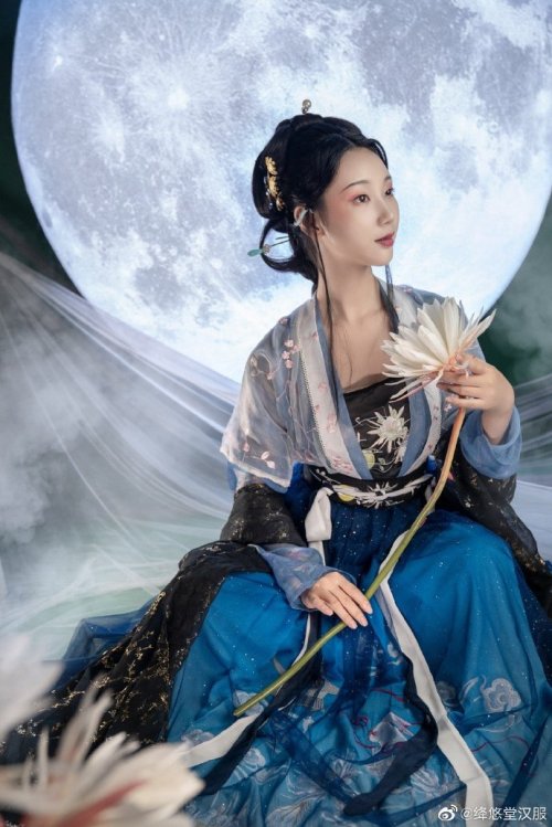 hanfugallery: chinese hanfu by 绛悠堂汉服