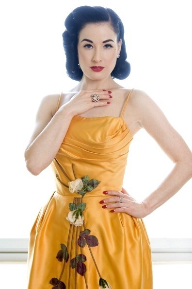 alternative-pinup:  Alternative Model