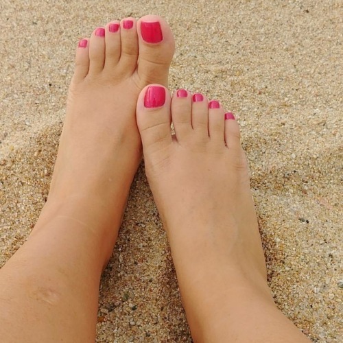 Girls Feet Utopia