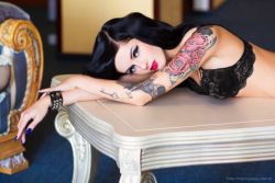 Tattooed Girls